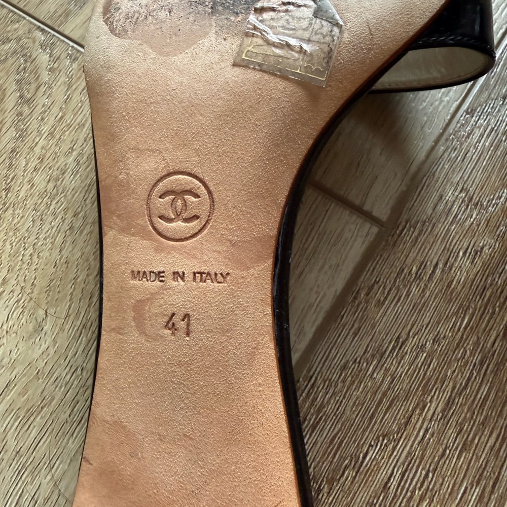 CHANEL Black Patent Leather Slide Mules with Silver CC Logo - Picture 8 of 11